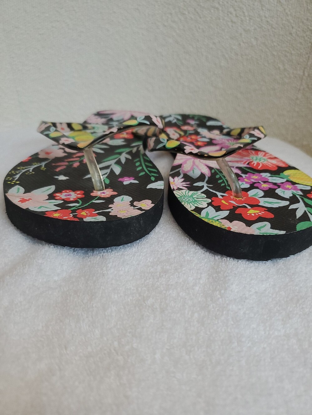 Vera Bradley Tropical Flip Flop Sandals with Multicolor Blooms Women's Size 9-10 - Picture 3 of 4